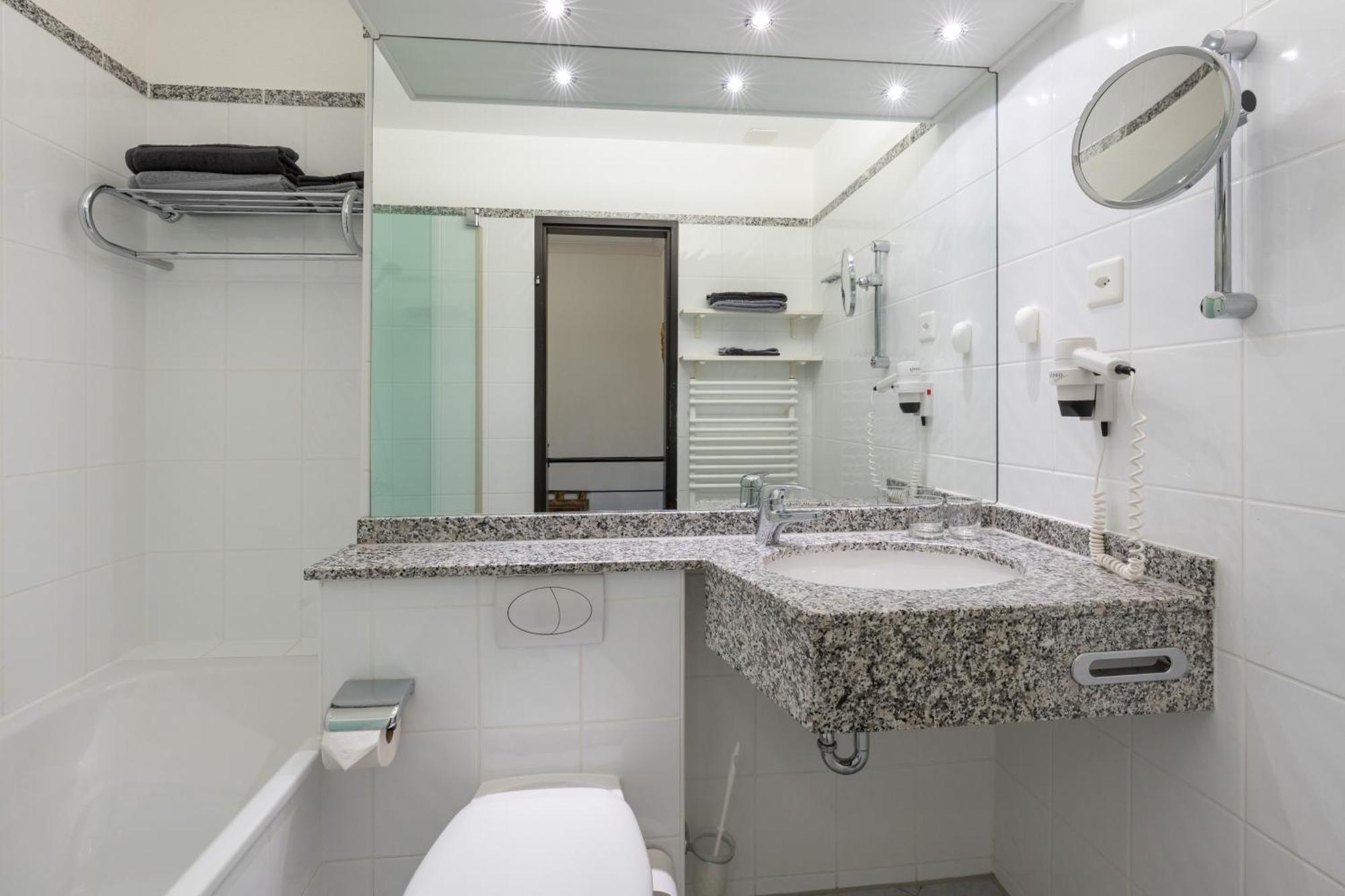 Wohnung Edelweiss Direkt In 4 Sterne Hotel Beatenberg Buitenkant foto